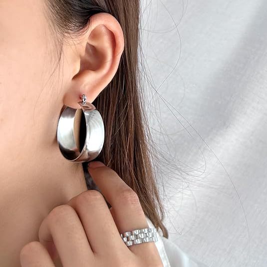 Widened Curved Stainless Steel Ear High-grade Titanium Steel Earrings