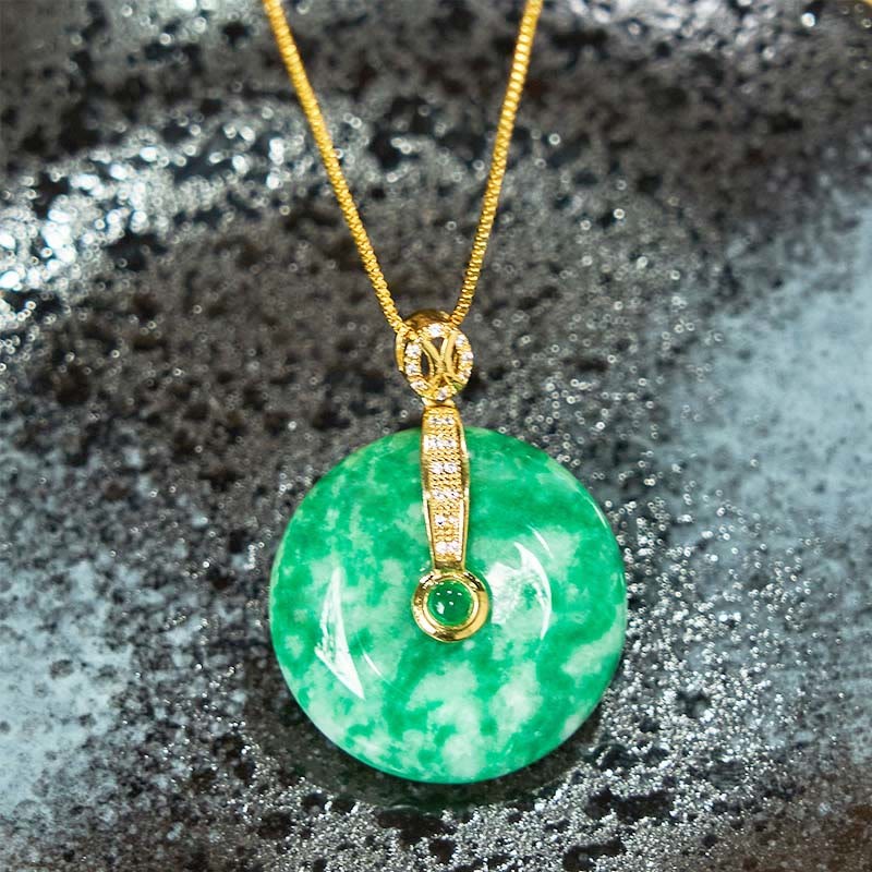 New Emerald Dry Green Safety Buckle Pendant