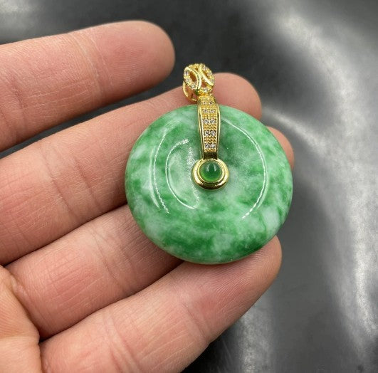 New Emerald Dry Green Safety Buckle Pendant